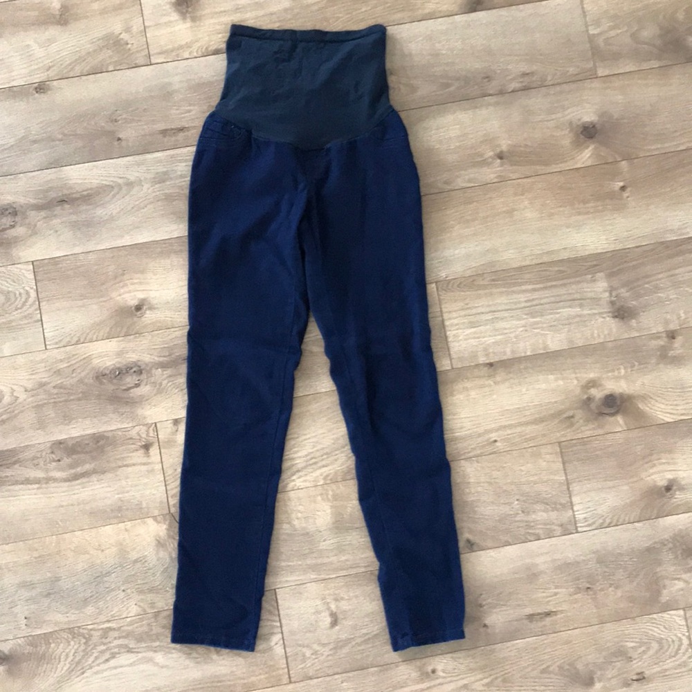 Destination Maternity jeans -size M